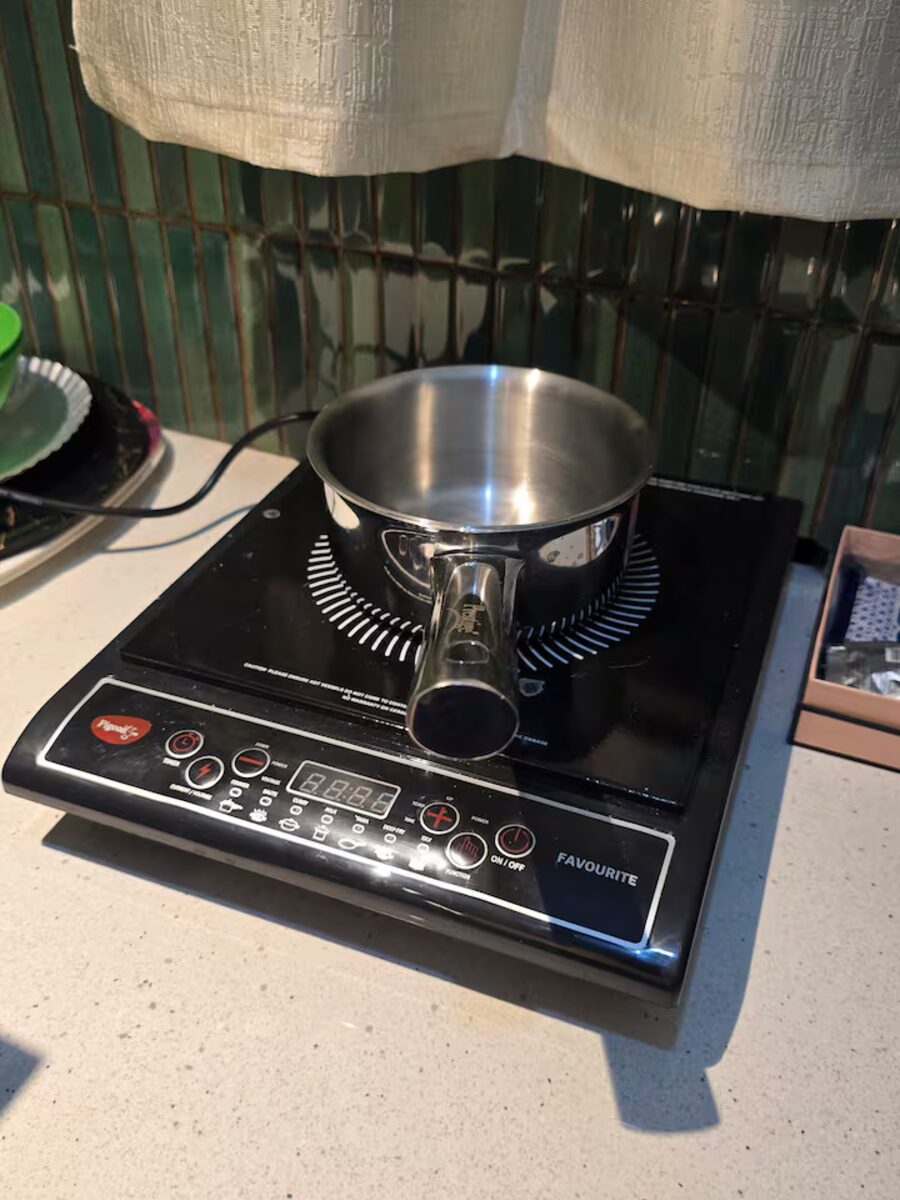Induction cooktop with a steel pot